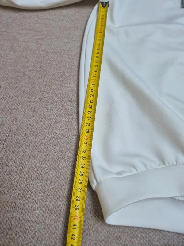 Sudadera oversize de Pull&Bear color blanco con letra W talla M – photo 3